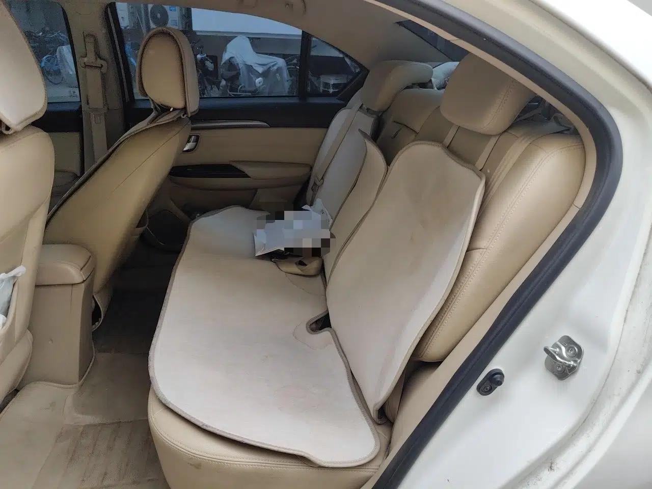 Great Wall C30 2015 1.5L Manual Luxury Model — миниатюра 18