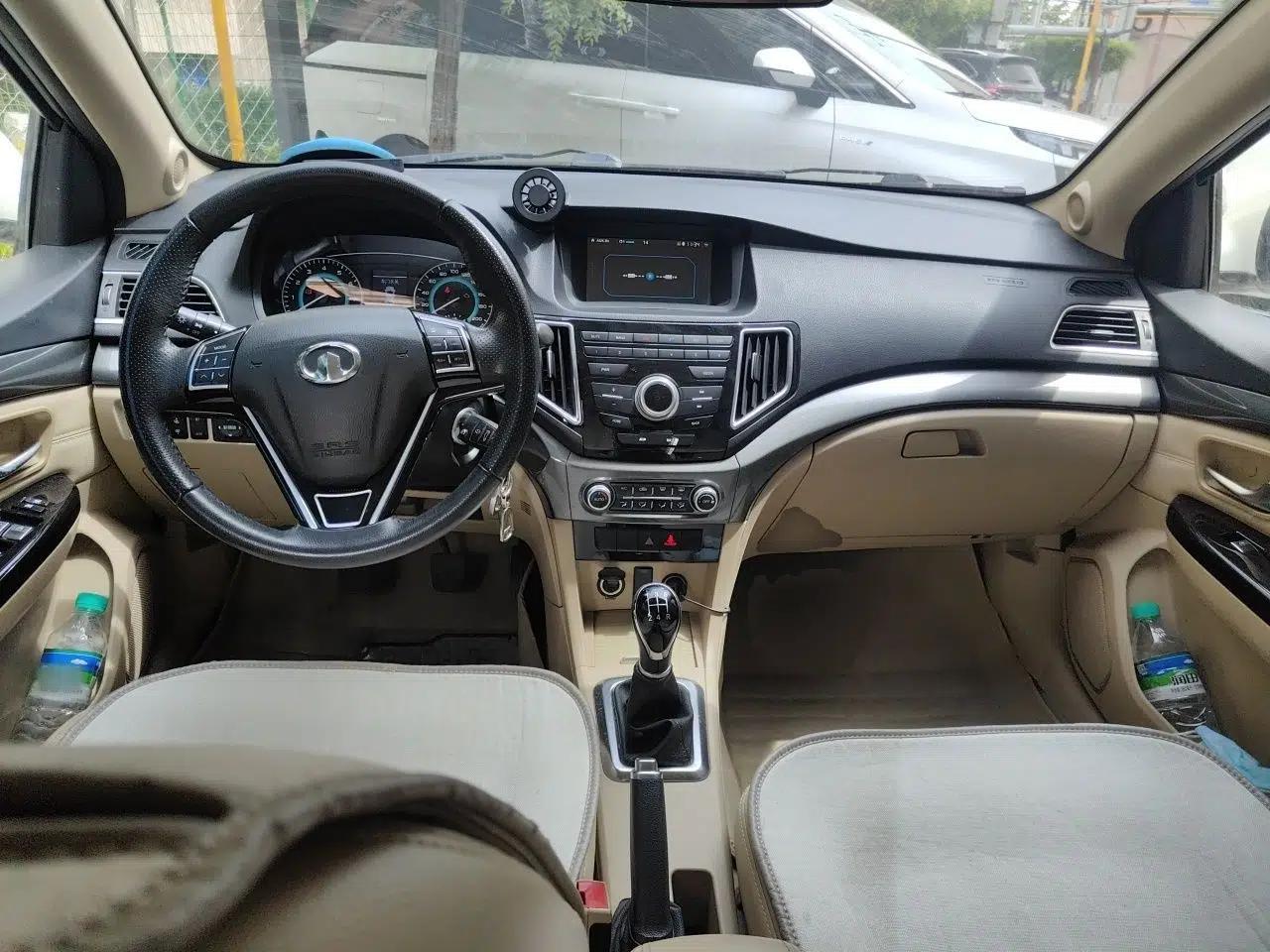 Great Wall C30 2015 1.5L Manual Luxury Model — миниатюра 10