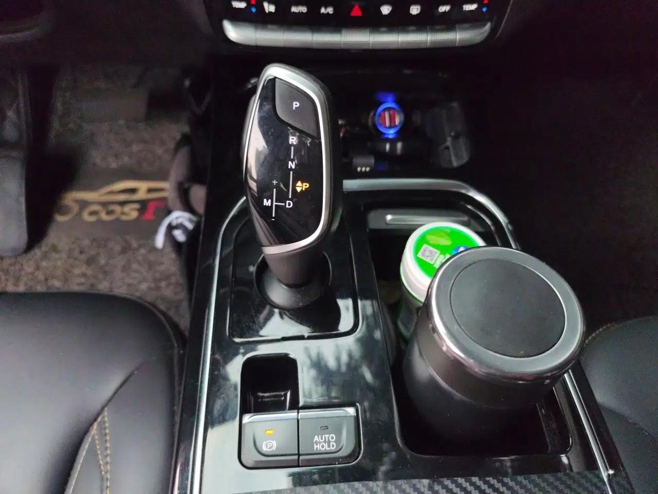 CHANGAN OSHAN COS1 2020 GT 2.0T Automatic Fashionable Smart Connectivity 7-Seater — миниатюра 15