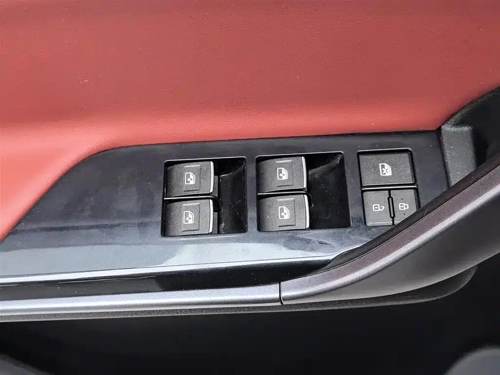 Fengxing T5 2020 Facelift 1.6L Manual Premium Edition (China VI Emission Standard) — миниатюра 9