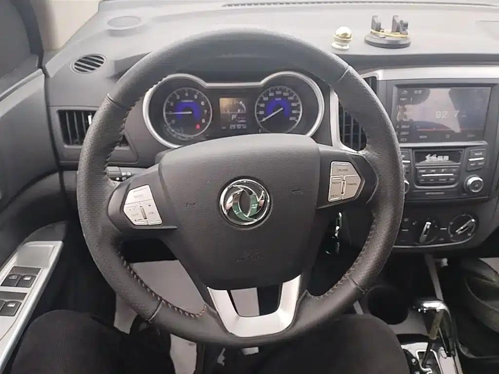 Dongfeng Fengshen AX3 2016 1.5L Automatic Premium Edition — миниатюра 11