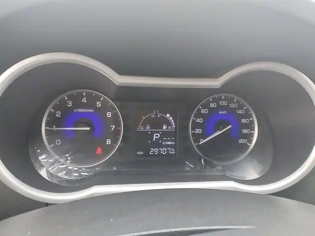 Dongfeng Fengshen AX3 2016 1.5L Automatic Premium Edition — миниатюра 12