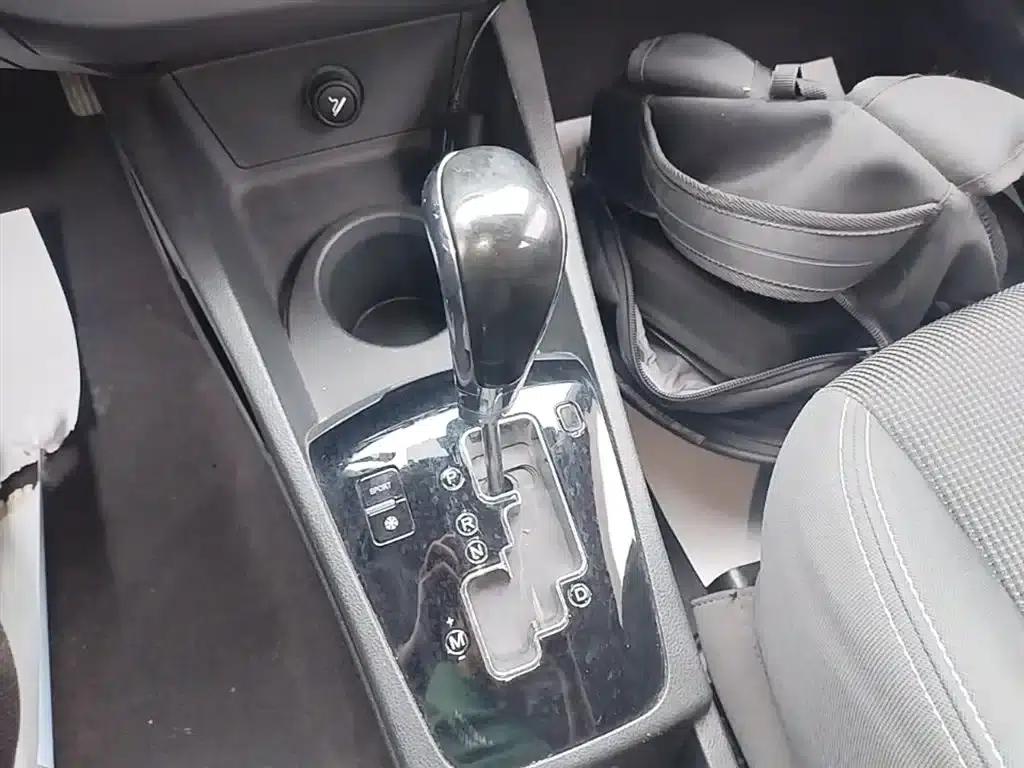 Dongfeng Fengshen AX3 2016 1.5L Automatic Premium Edition — миниатюра 14