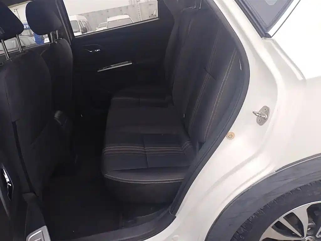 Dongfeng Fengshen AX3 2016 1.5L Automatic Premium Edition — миниатюра 17