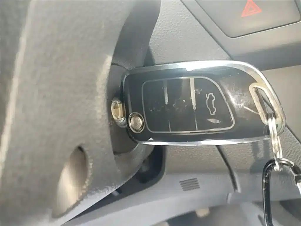 Dongfeng Fengshen AX3 2016 1.5L Automatic Premium Edition — миниатюра 9