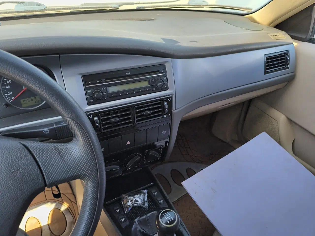 Volkswagen Santana Vista 2008 1.8L Manual Sishang Model — миниатюра 14