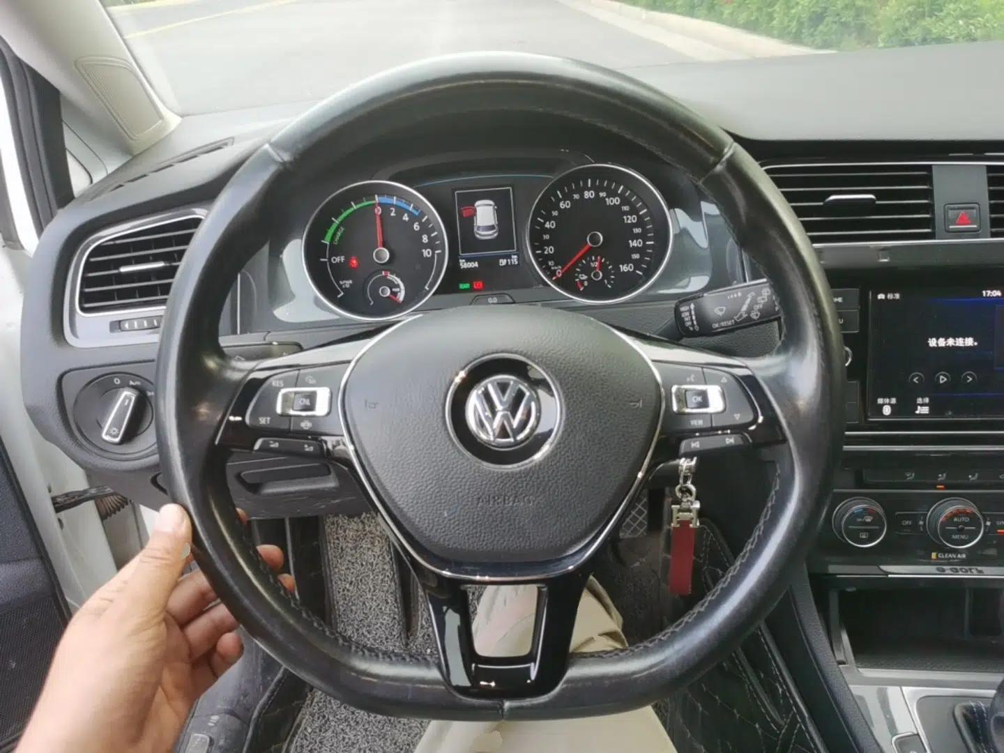 Volkswagen Golf Pure Electric 2020 Chari — миниатюра 14