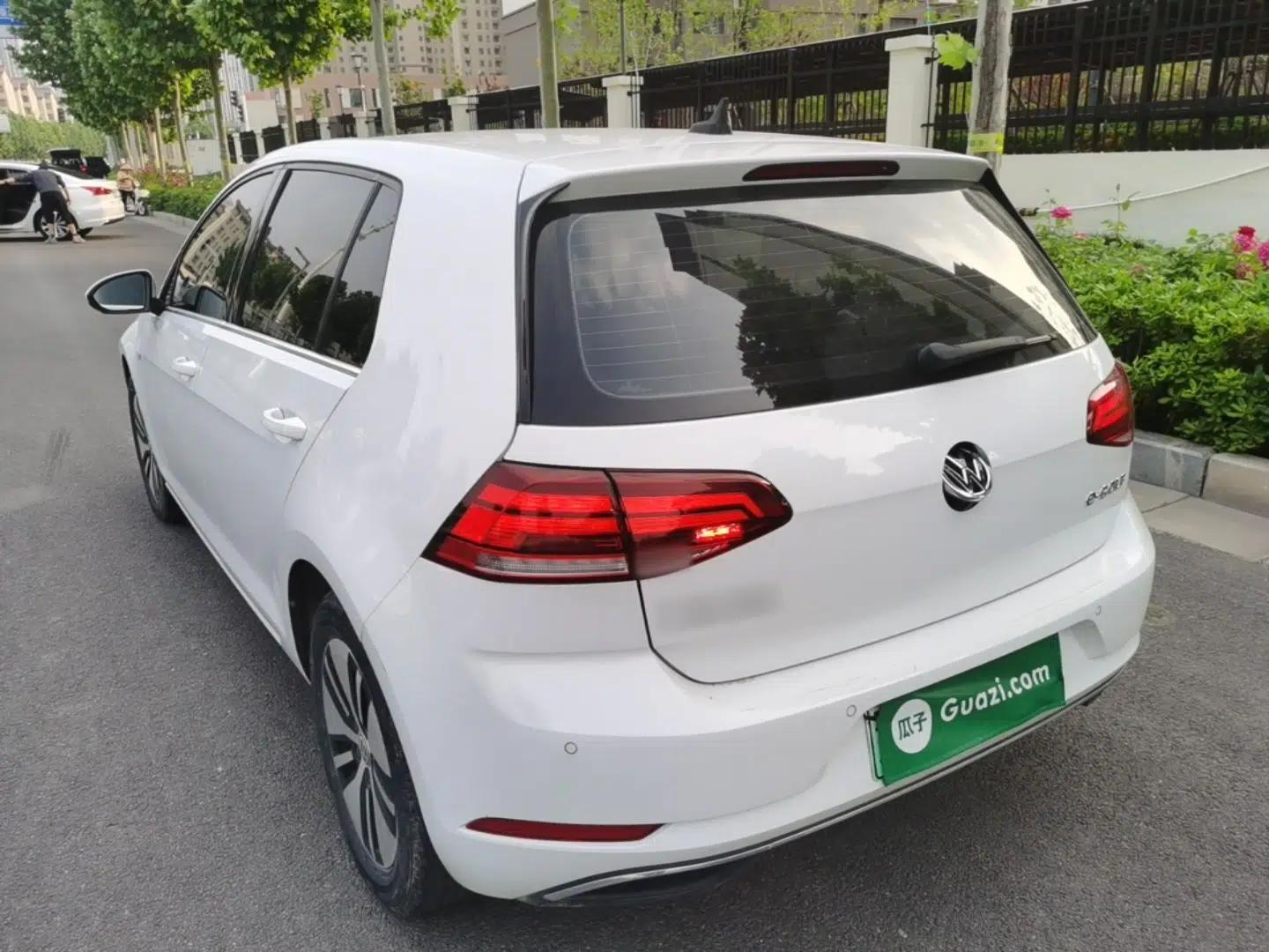 Volkswagen Golf Pure Electric 2020 Chari — миниатюра 4