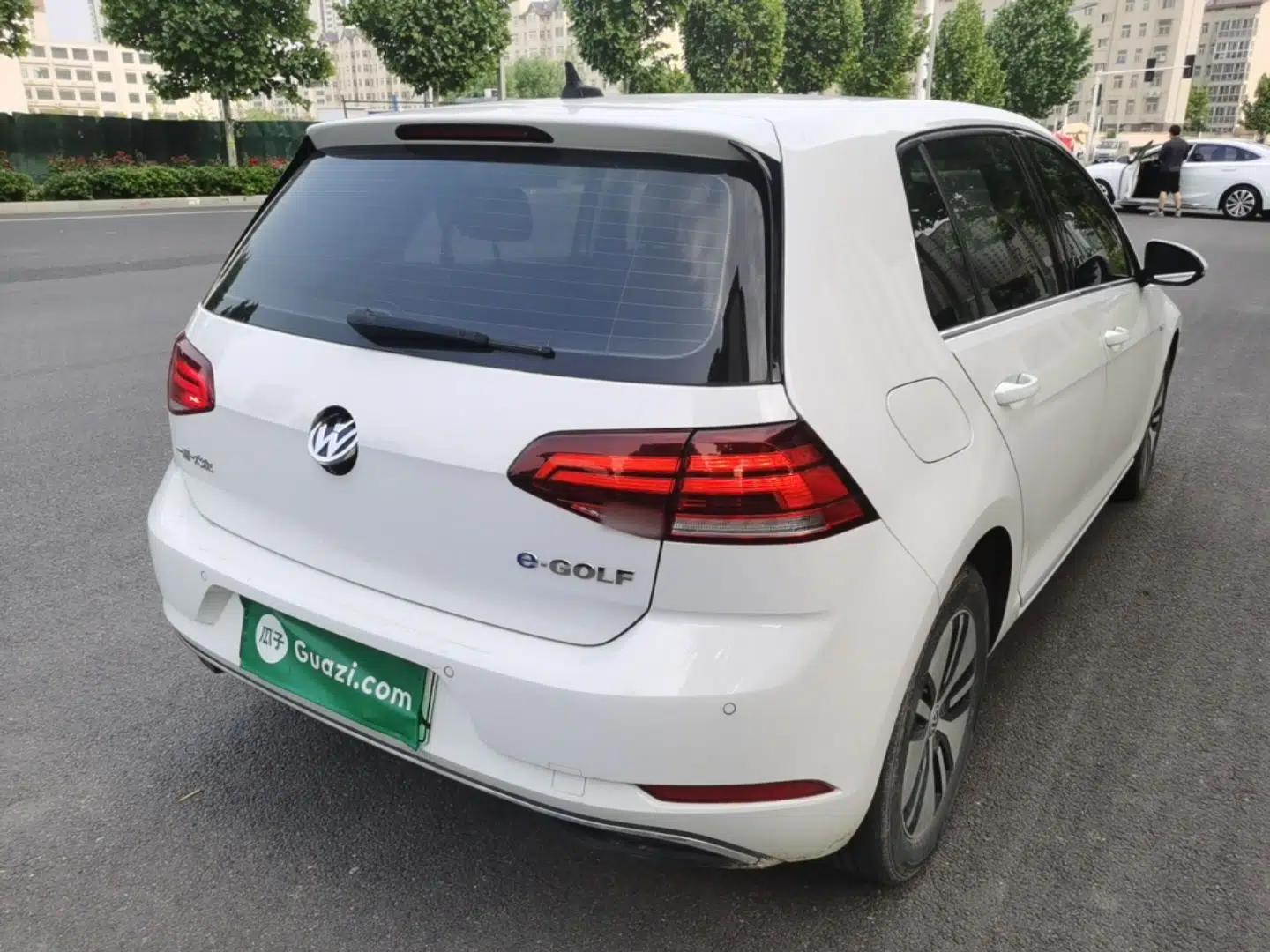 Volkswagen Golf Pure Electric 2020 Chari — миниатюра 6