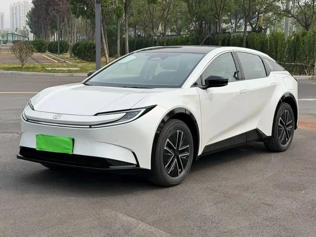 Toyota BZ5 2025 550 JOY — миниатюра 1