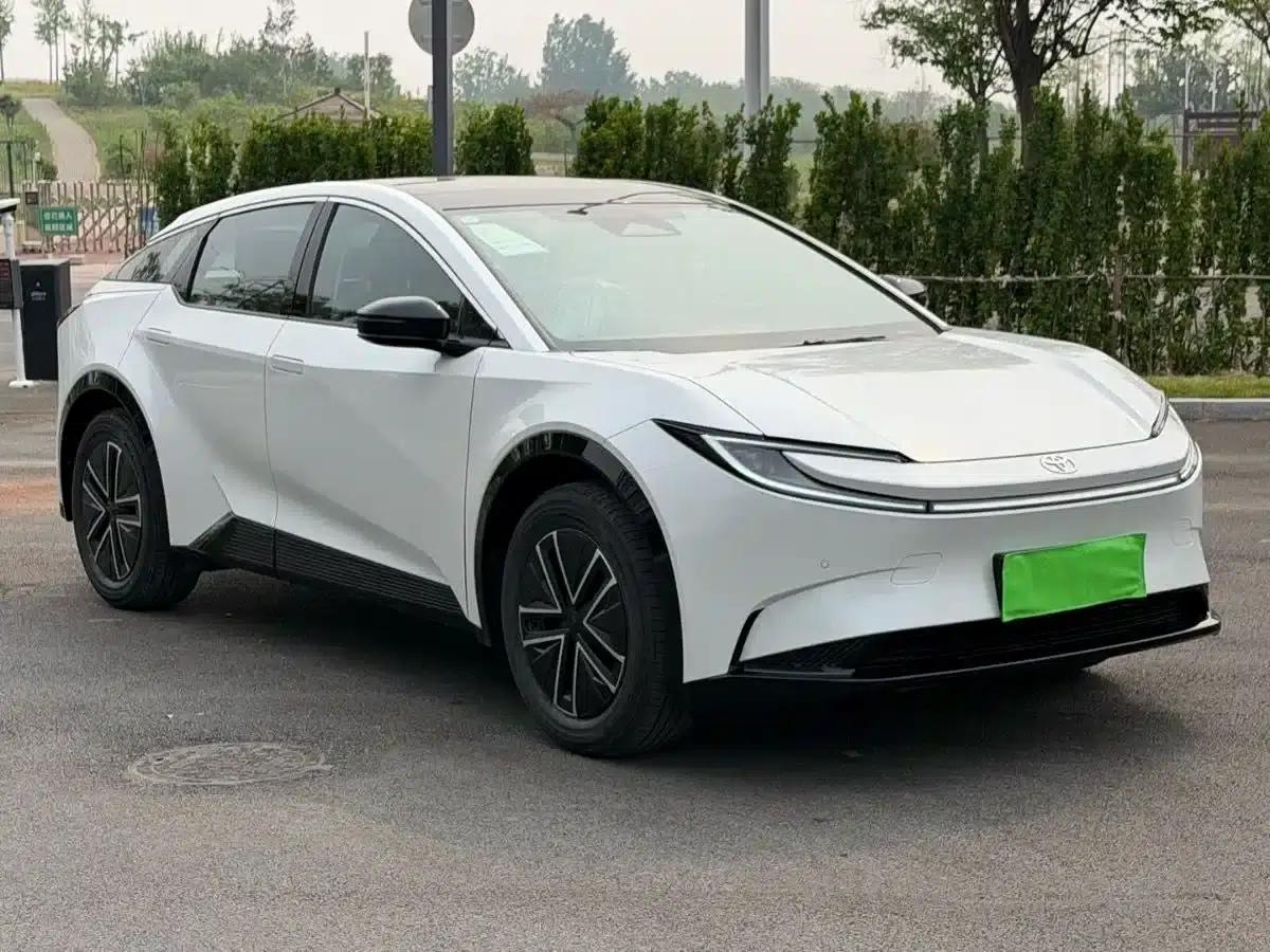 Toyota BZ5 2025 550 JOY — миниатюра 2