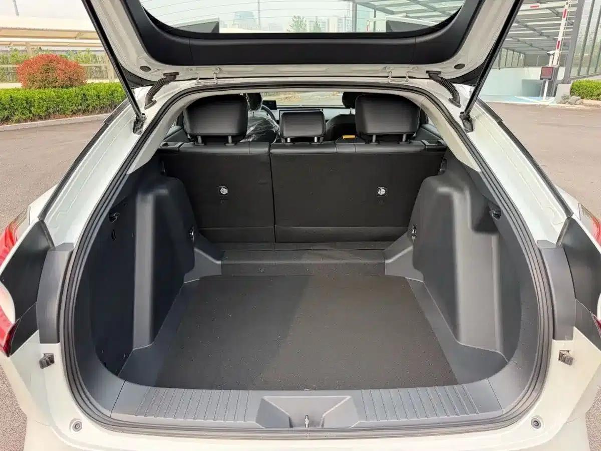 Toyota BZ5 2025 550 JOY — миниатюра 17