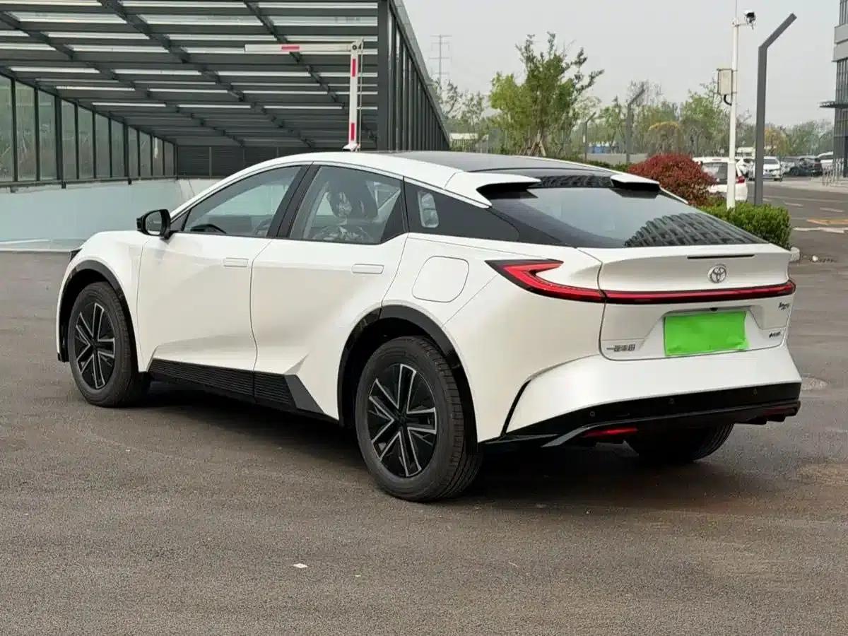 Toyota BZ5 2025 550 JOY — миниатюра 6