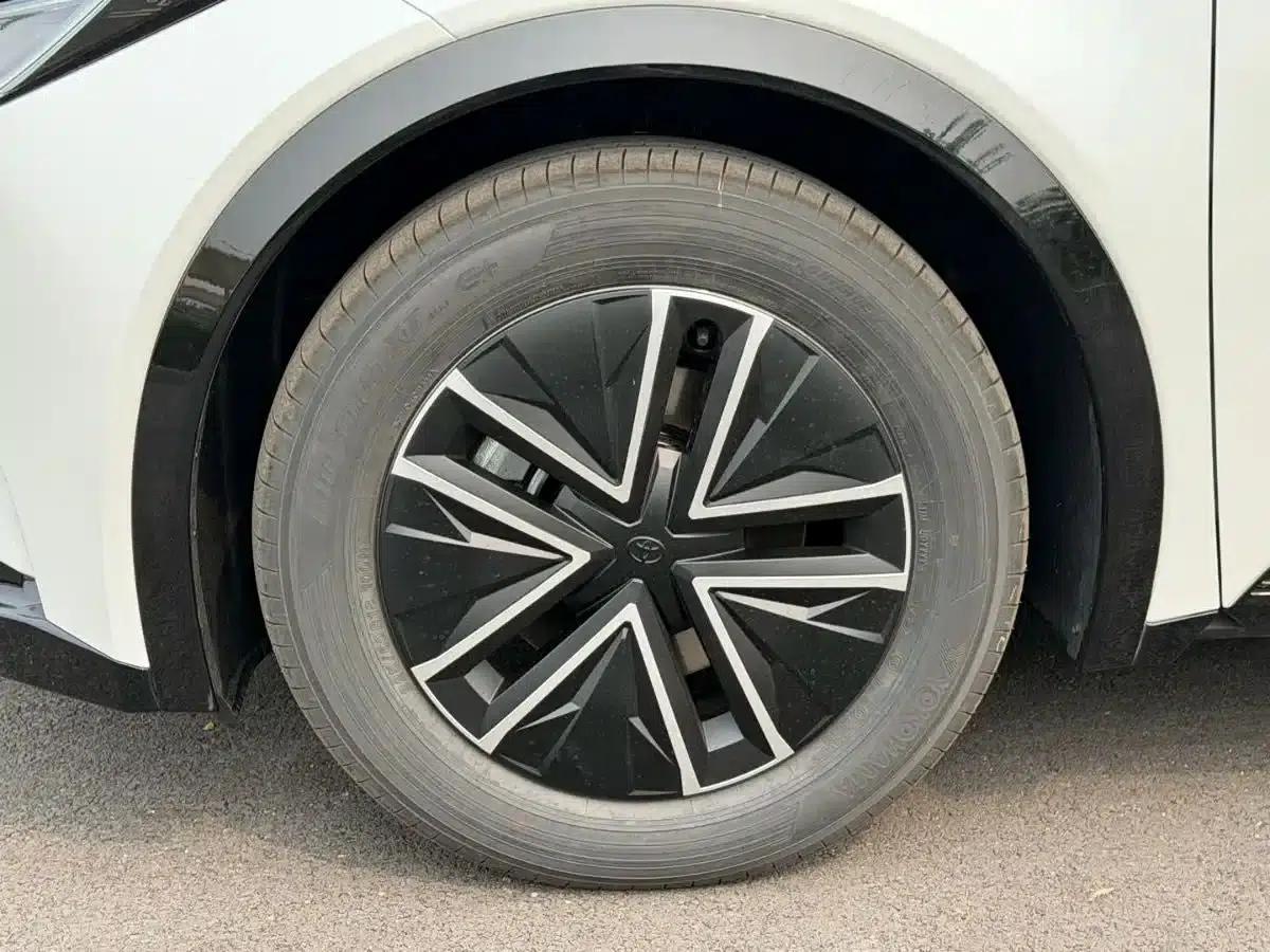 Toyota BZ5 2025 550 JOY — миниатюра 8
