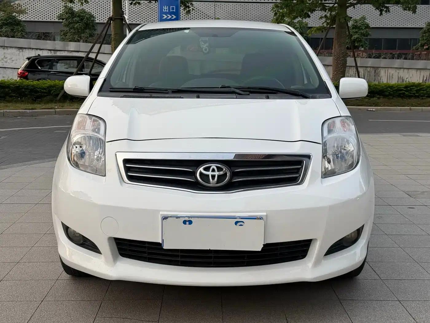 2011 Toyota Yaris 1.6G Automatic Dynamic Edition — миниатюра 2