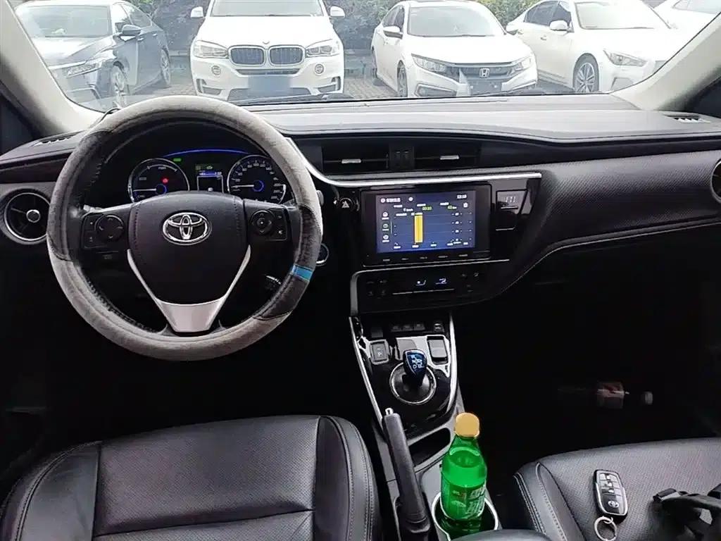 Levin Hybrid E+ 2019 1.8PH V E-CVT Luxury Edition — миниатюра 13