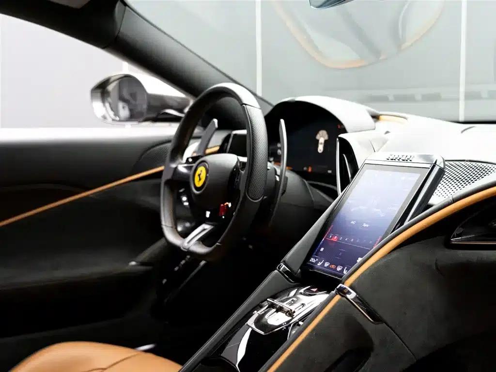 Roma 2020 3.9T V8 — миниатюра 12