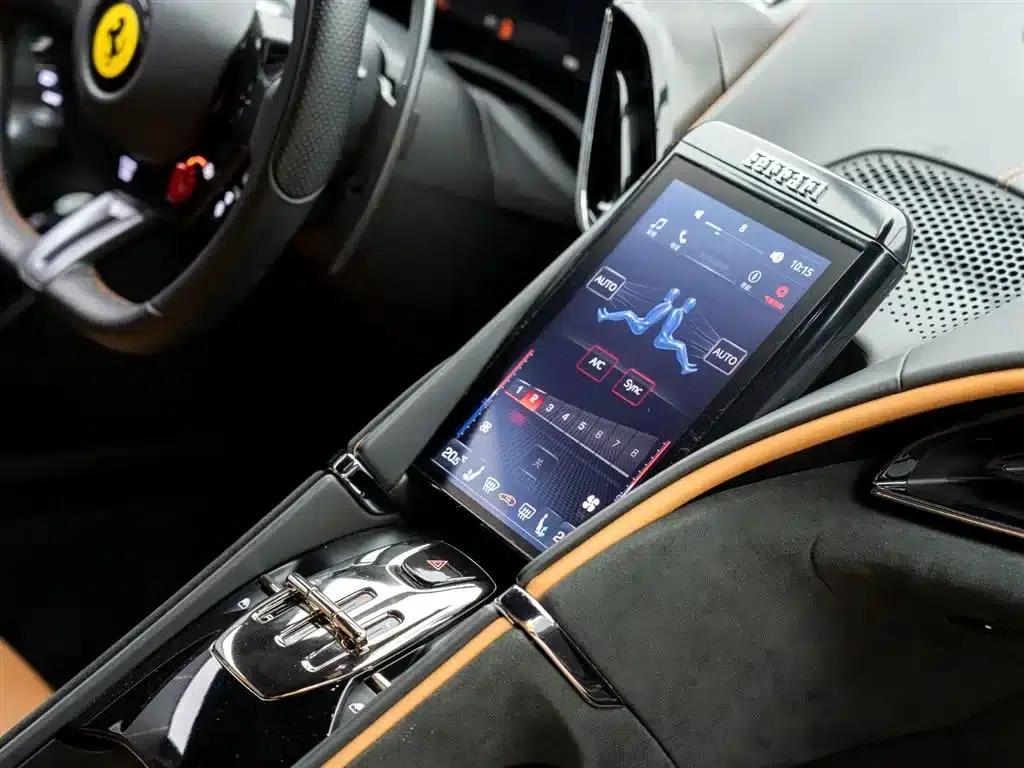 Roma 2020 3.9T V8 — миниатюра 13