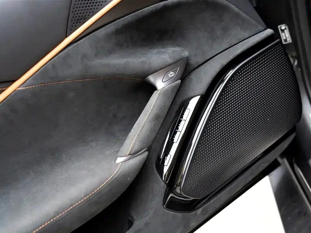 Roma 2020 3.9T V8 — миниатюра 9