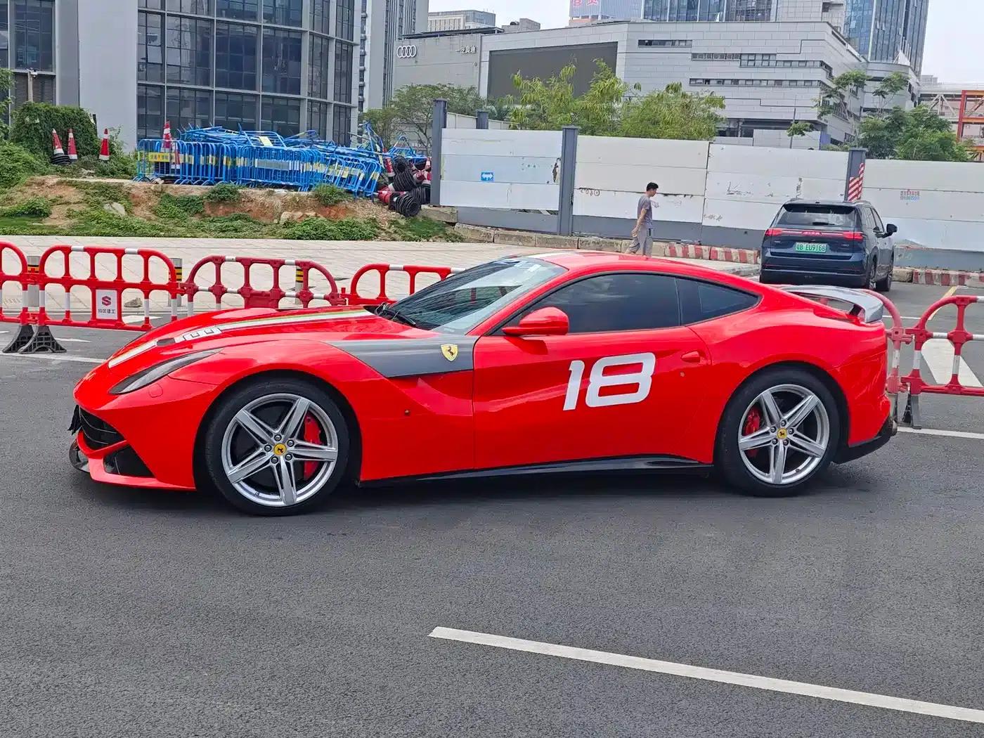 2013 F12berlinetta 6.3L Standard Model — миниатюра 1