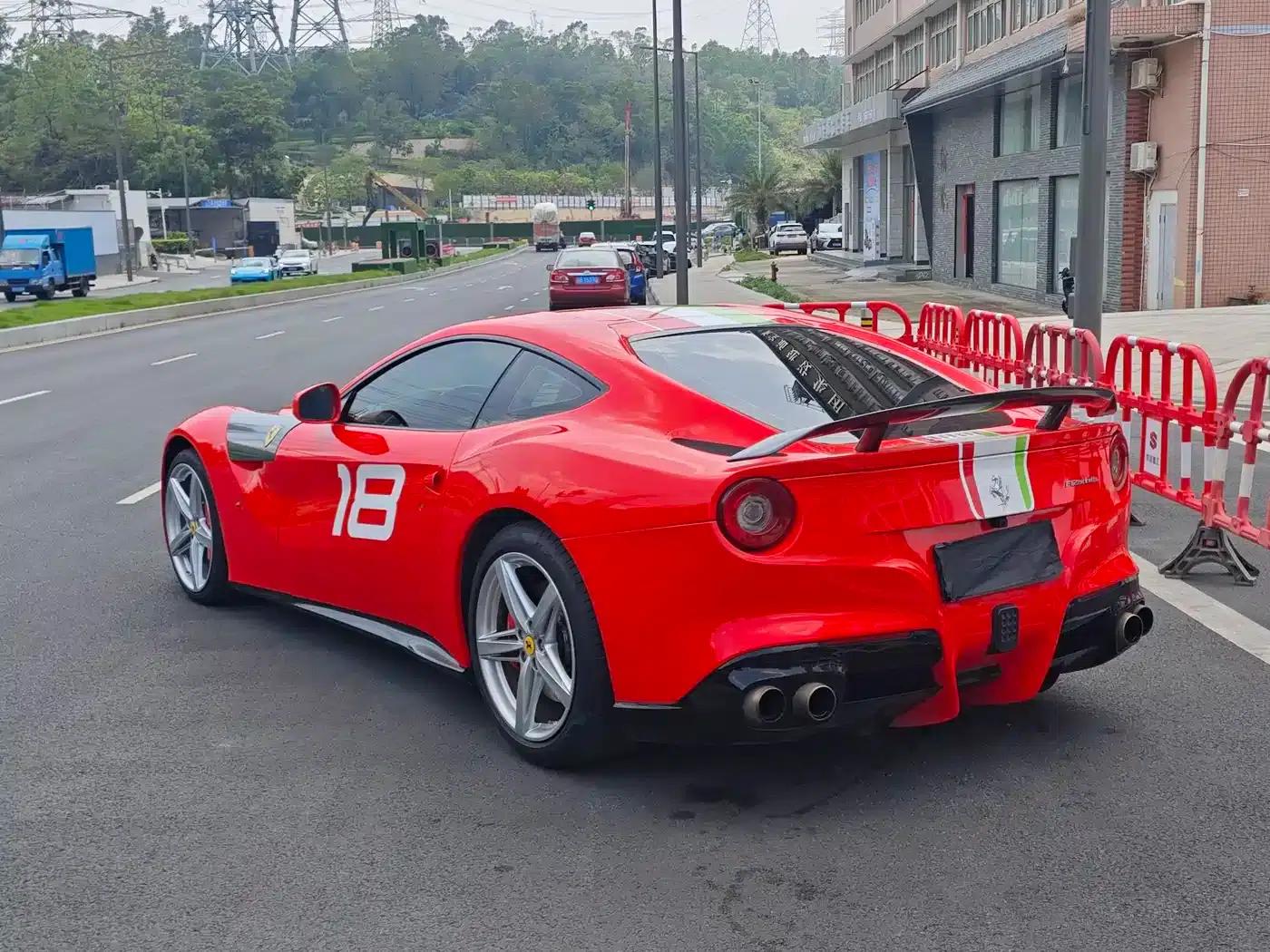 2013 F12berlinetta 6.3L Standard Model — миниатюра 4