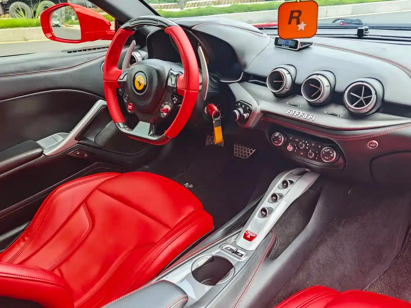 2013 F12berlinetta 6.3L Standard Model — миниатюра 8