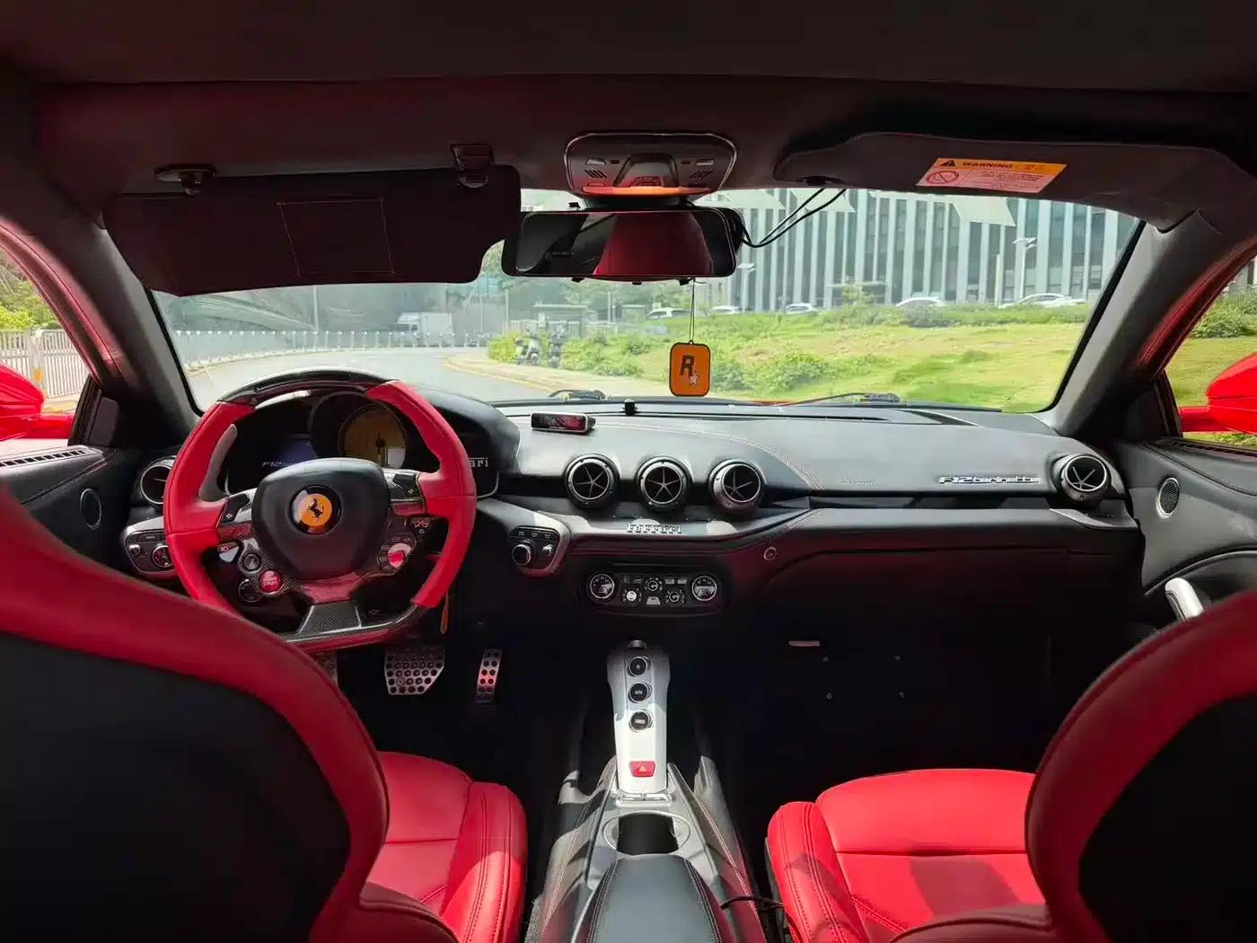 2013 F12berlinetta 6.3L Standard Model — миниатюра 9