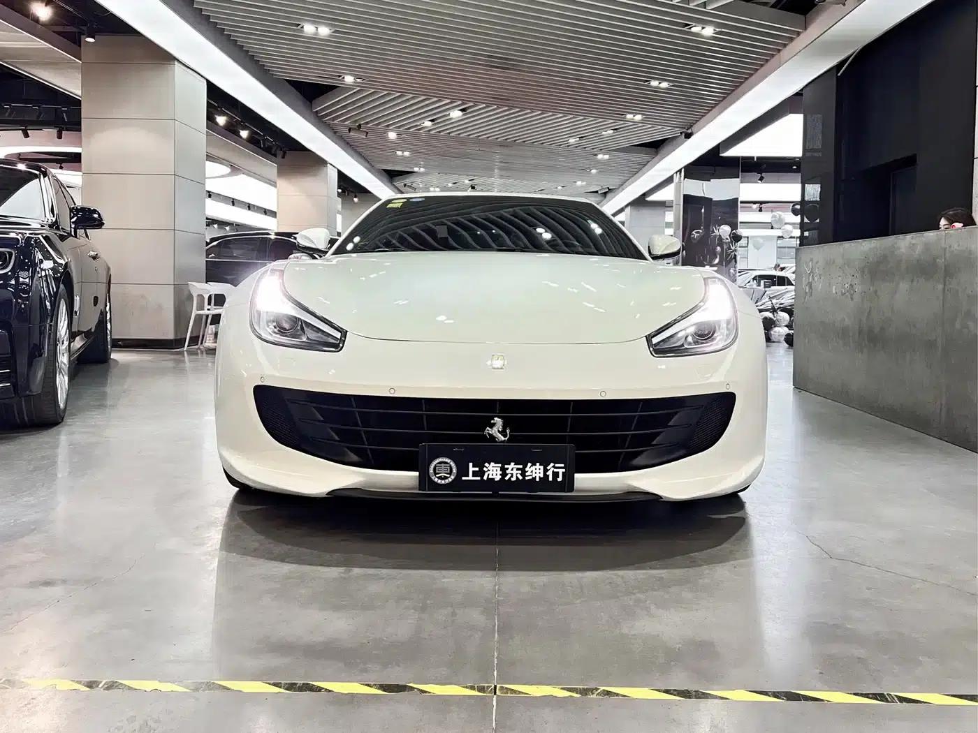 2017 GTC4Lusso 3.9T V8 — миниатюра 2