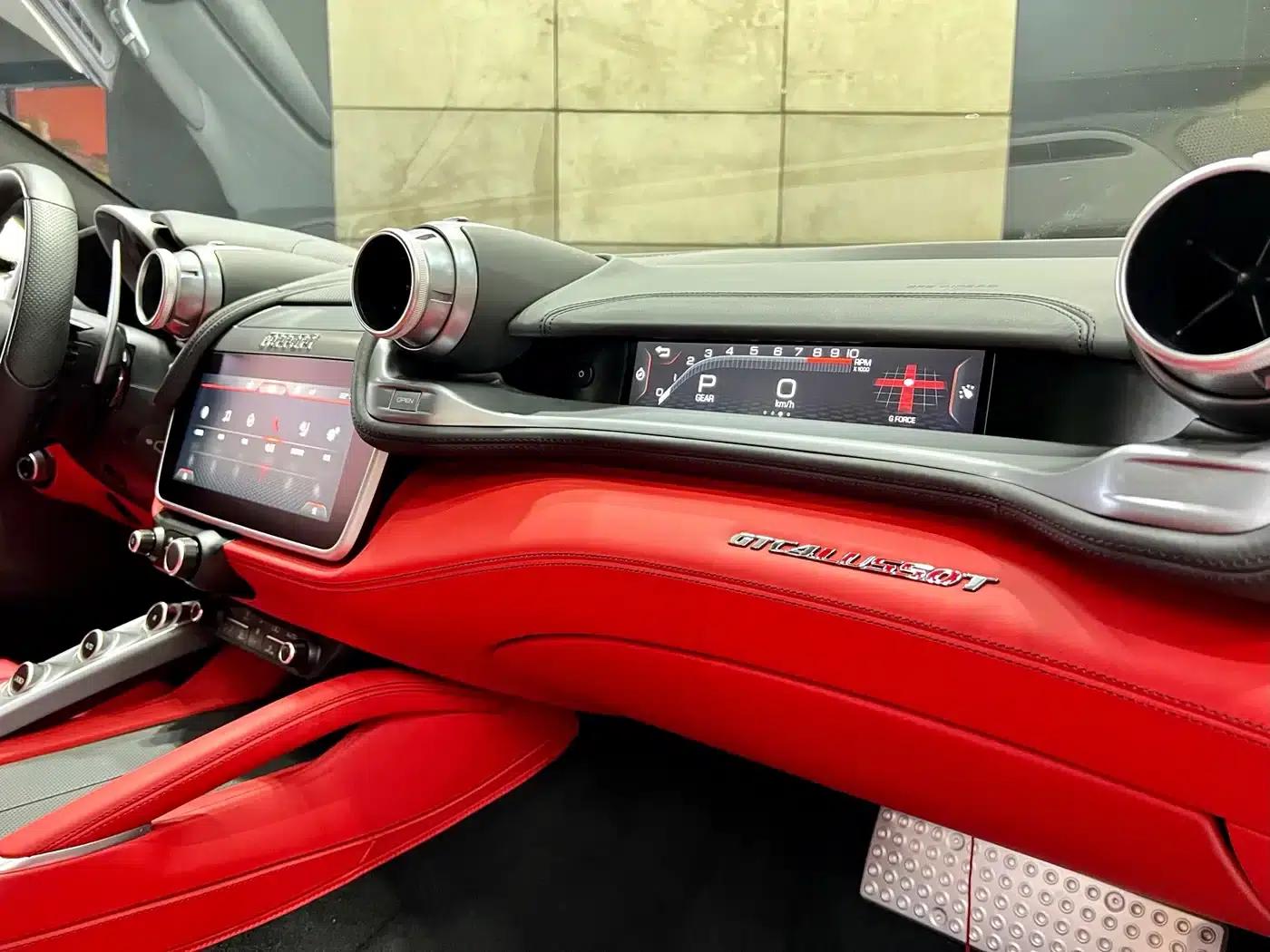 2017 GTC4Lusso 3.9T V8 — миниатюра 18