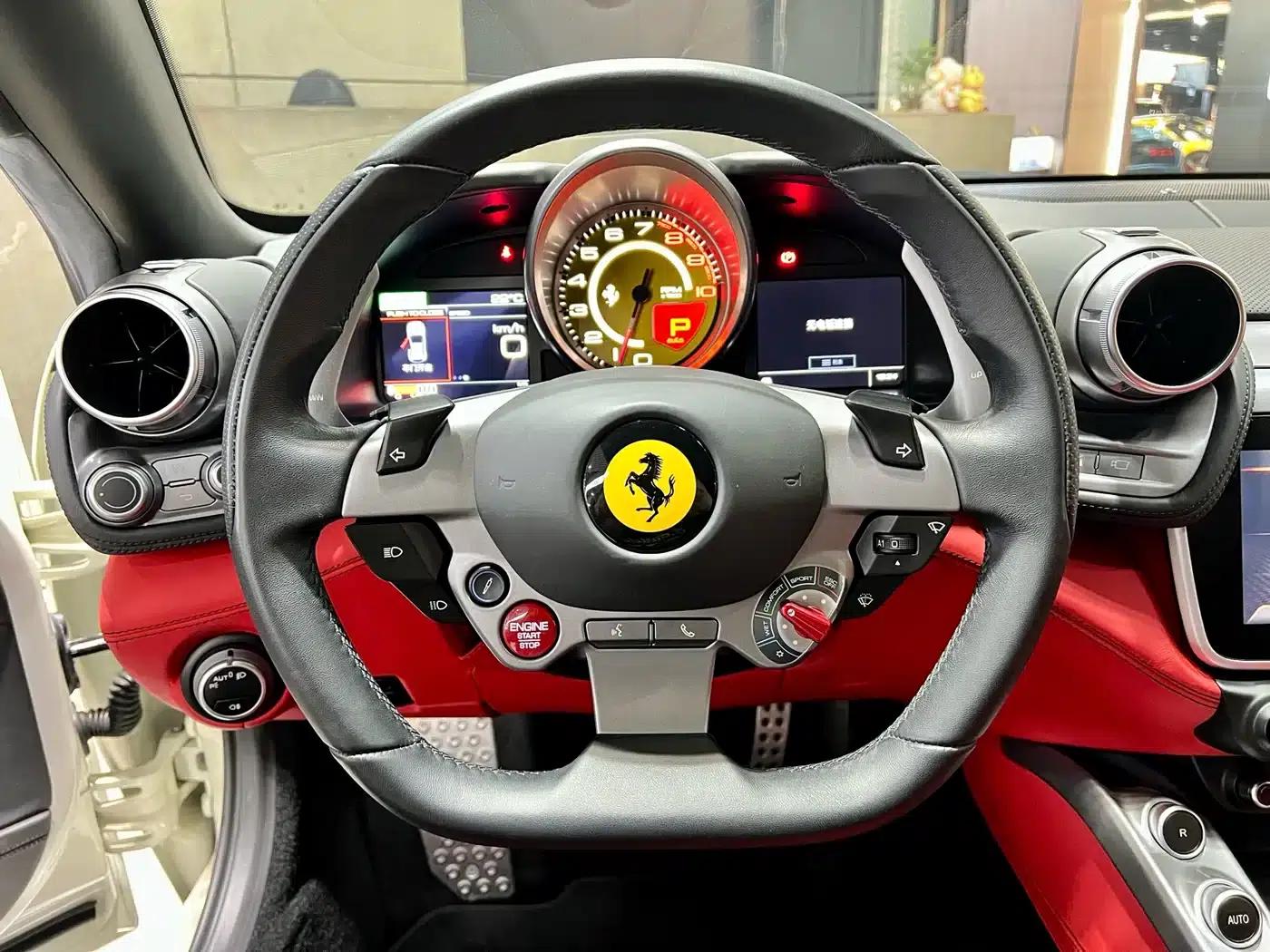 2017 GTC4Lusso 3.9T V8 — миниатюра 8
