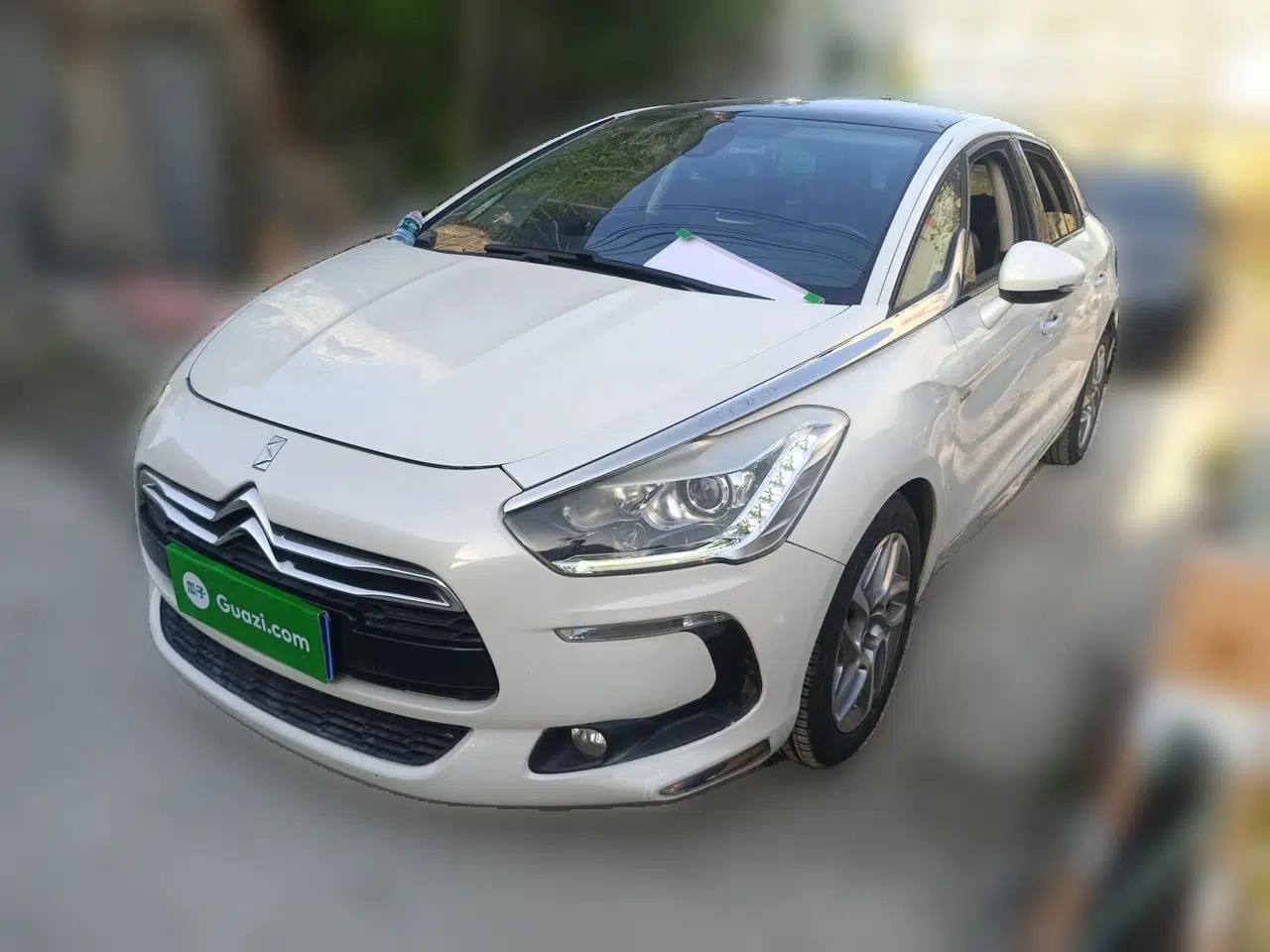 DS 5 2014 1.6T Elegant Version THP160 — миниатюра 1