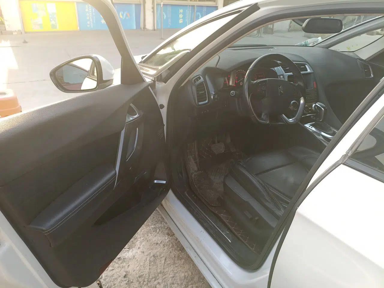 DS 5 2014 1.6T Elegant Version THP160 — миниатюра 17