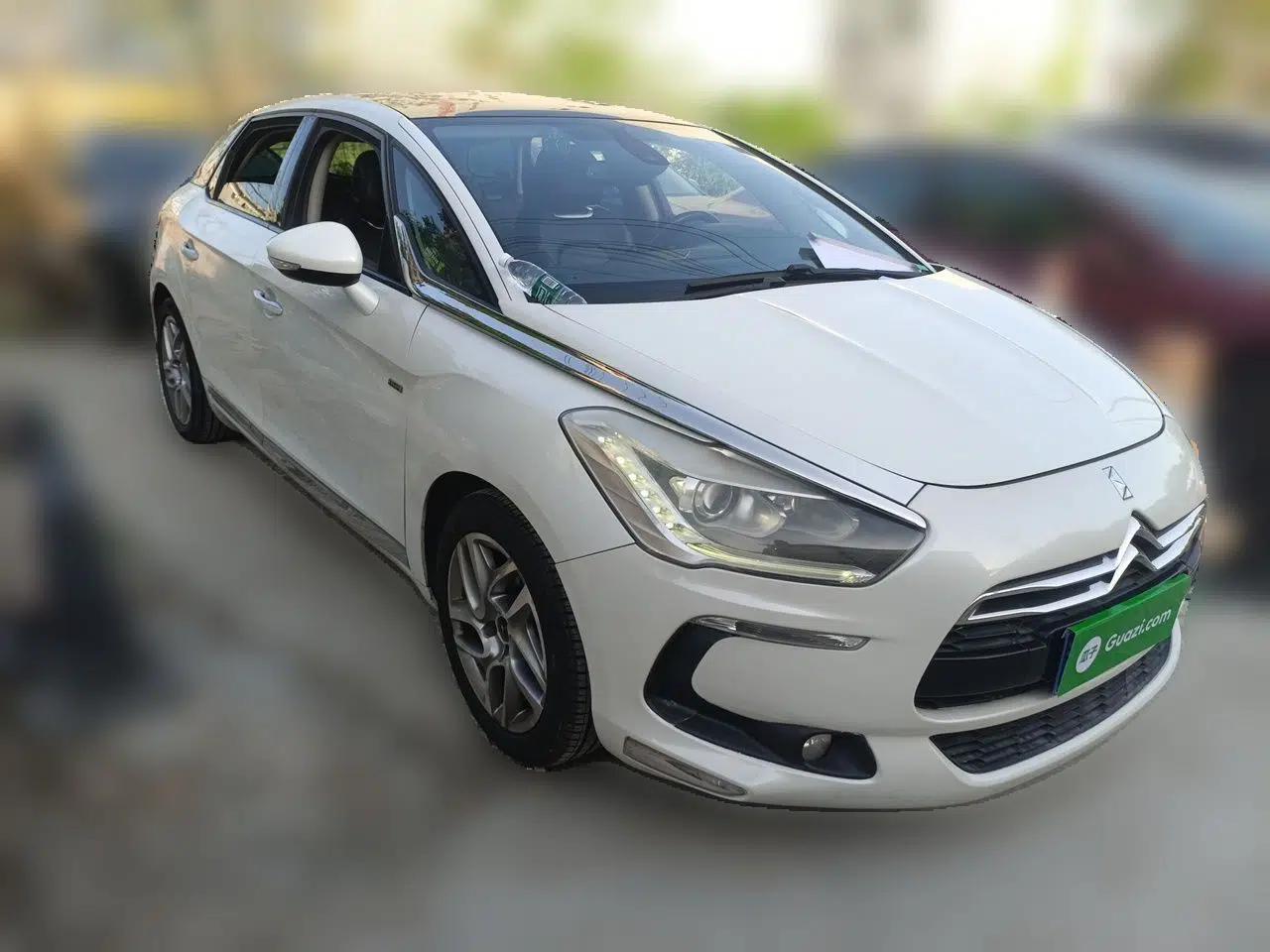 DS 5 2014 1.6T Elegant Version THP160 — миниатюра 3