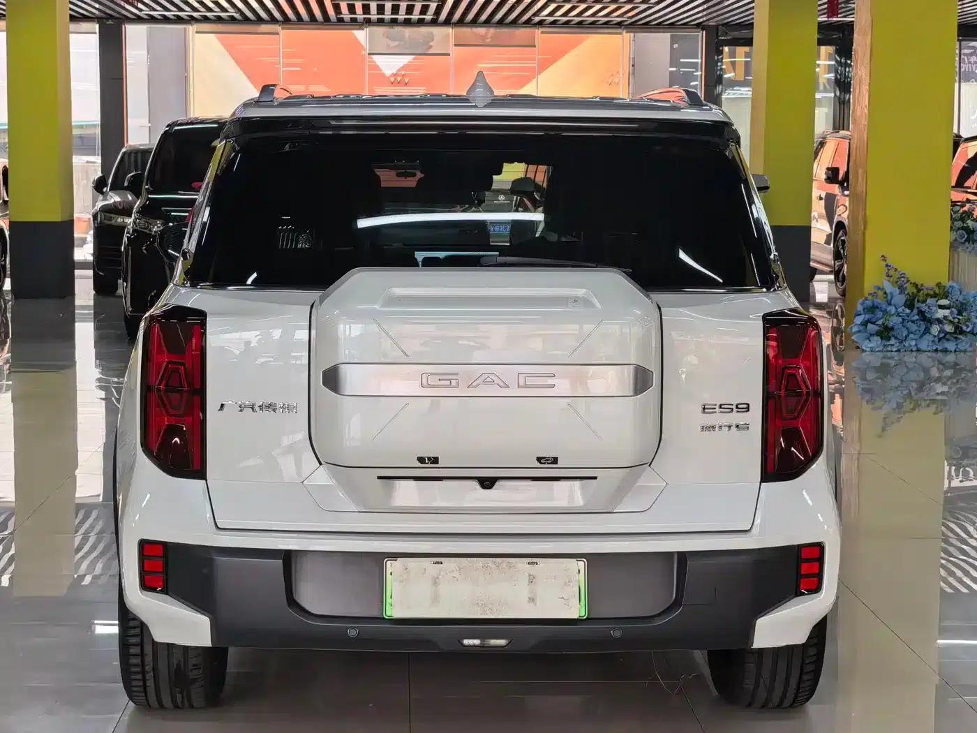 Trumpchi ES9 2024 PHEV 143km Traveler Max — миниатюра 17