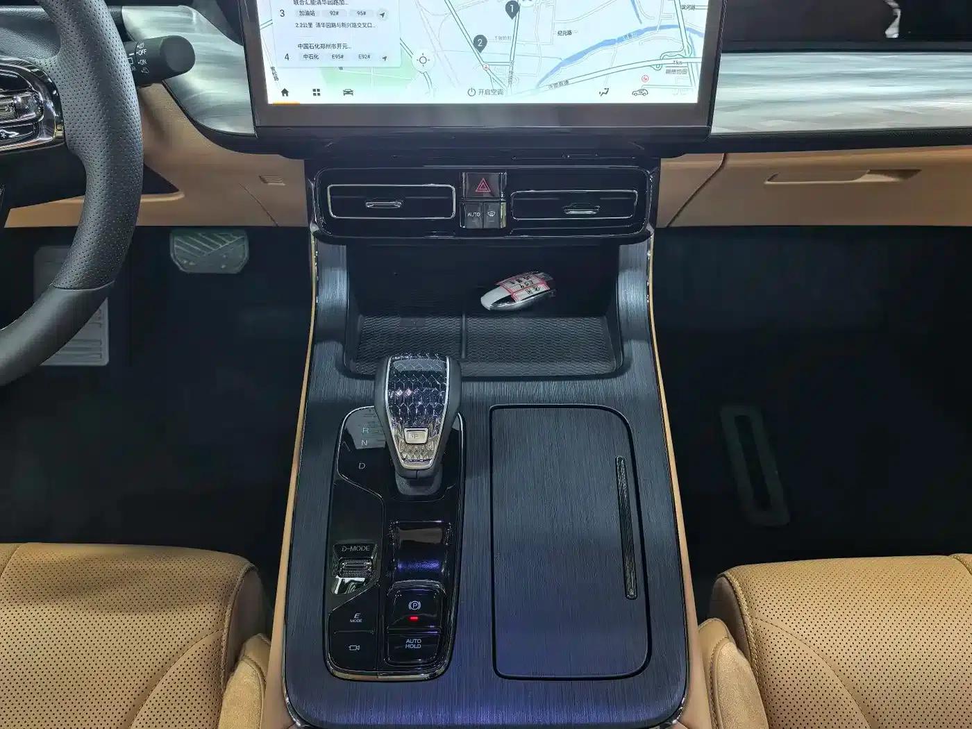 Trumpchi ES9 2024 PHEV 143km Traveler Max — миниатюра 8