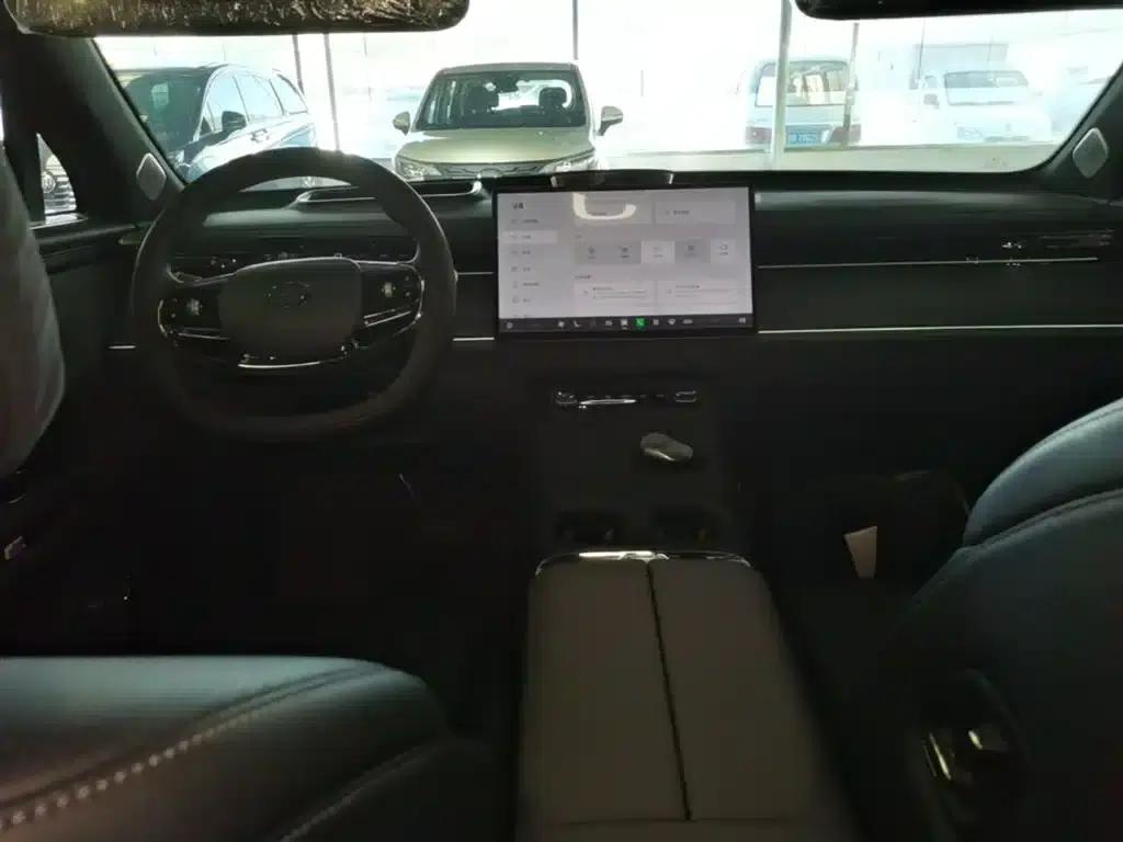 Trumpchi S7 2025 205km/h Max Edition — миниатюра 10