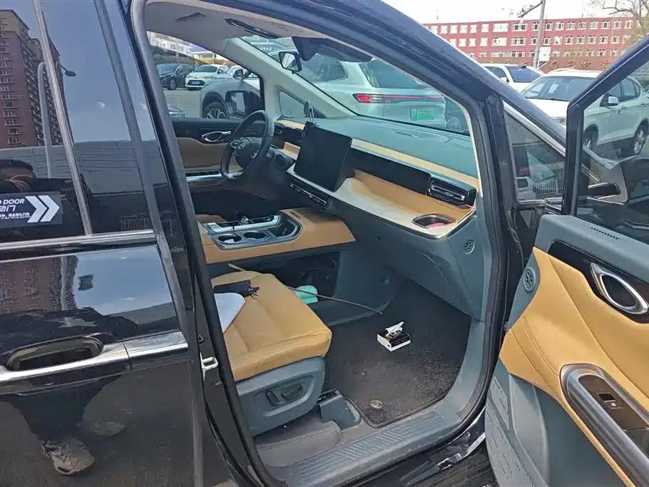 Trumpchi E8 2024 Glory Series 2.0L Glory Edition — миниатюра 8