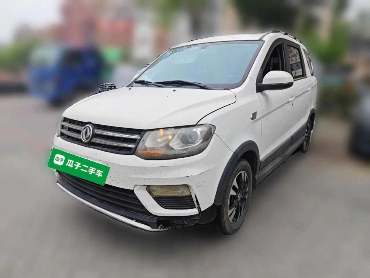 Dongfeng Fengon 370 2018 S370 1.5L Manual Luxury 5-Seater — миниатюра 1