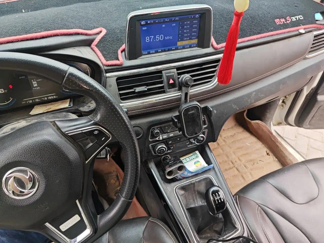 Dongfeng Fengon 370 2018 S370 1.5L Manual Luxury 5-Seater — миниатюра 14