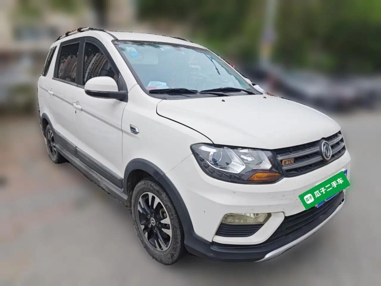 Dongfeng Fengon 370 2018 S370 1.5L Manual Luxury 5-Seater — миниатюра 3