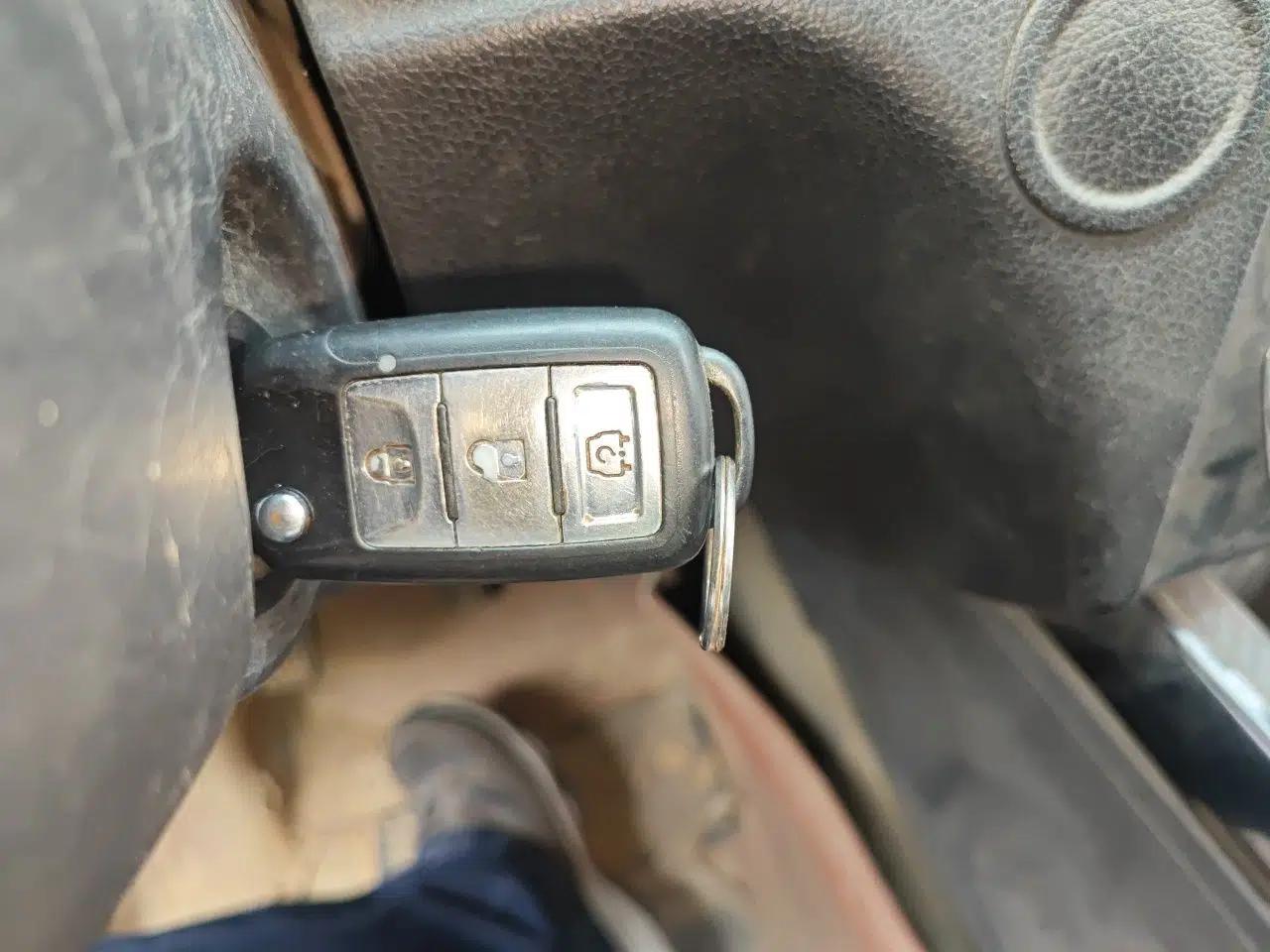 Dongfeng Fengon 370 2018 S370 1.5L Manual Luxury 5-Seater — миниатюра 9