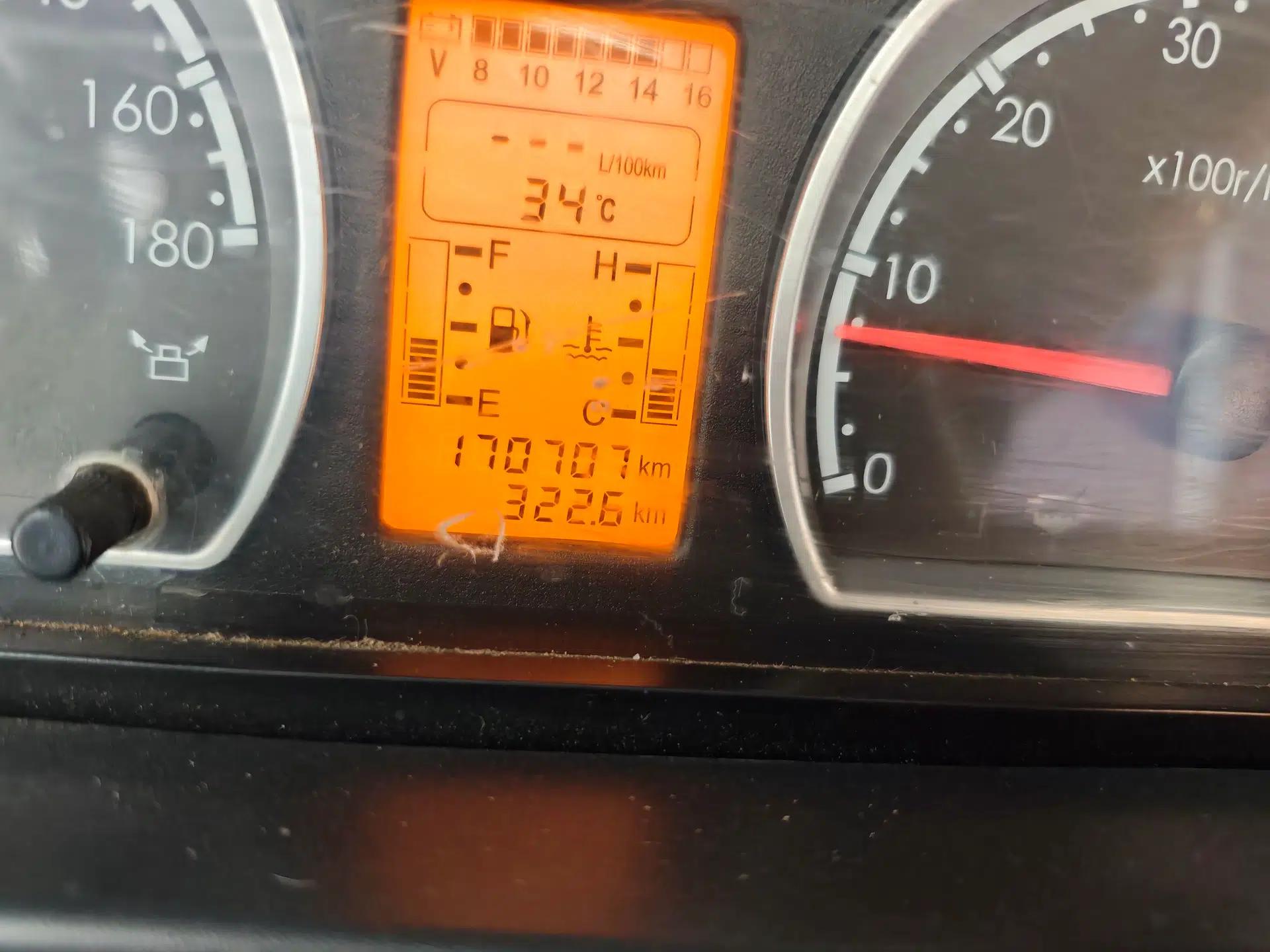 Dongfeng Yufeng 2018 2.5T Logistics Vehicle A100 Long Wheelbase High Roof 5-9 Seater China V Emission Standard ZD25 — миниатюра 13