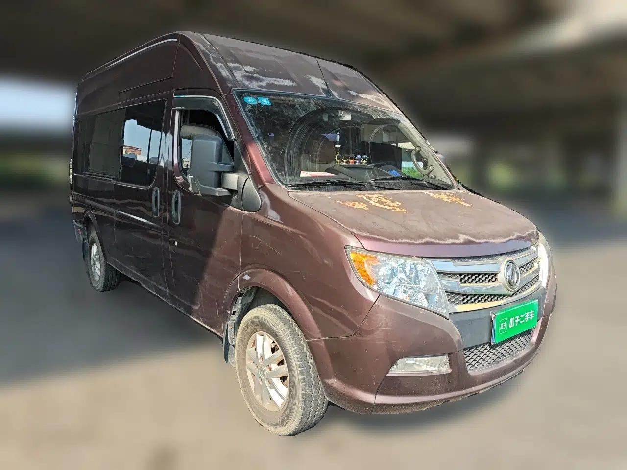 Dongfeng Yufeng 2018 2.5T Logistics Vehicle A100 Long Wheelbase High Roof 5-9 Seater China V Emission Standard ZD25 — миниатюра 3