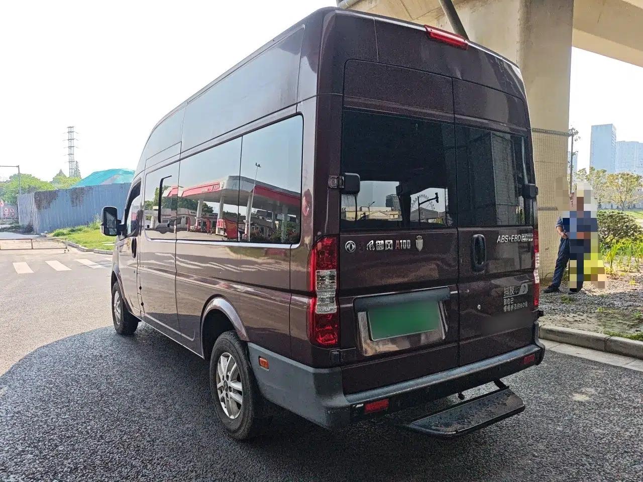 Dongfeng Yufeng 2018 2.5T Logistics Vehicle A100 Long Wheelbase High Roof 5-9 Seater China V Emission Standard ZD25 — миниатюра 4