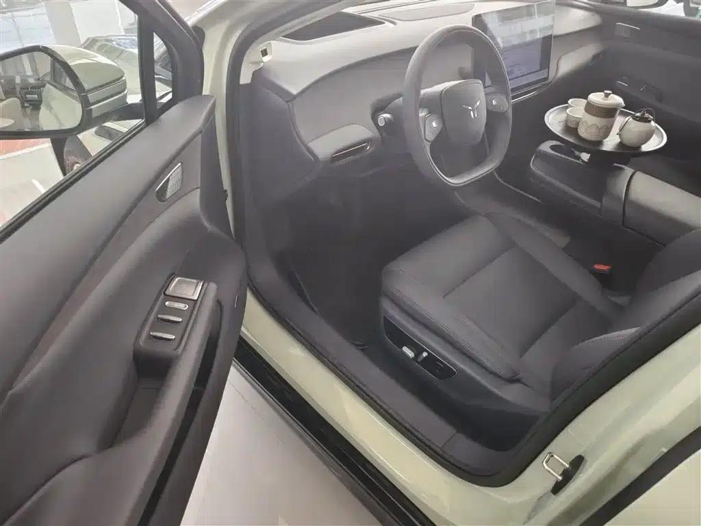 Hongqi Tiangong 05 2025 Model 550 Smart Selection Edition — миниатюра 2