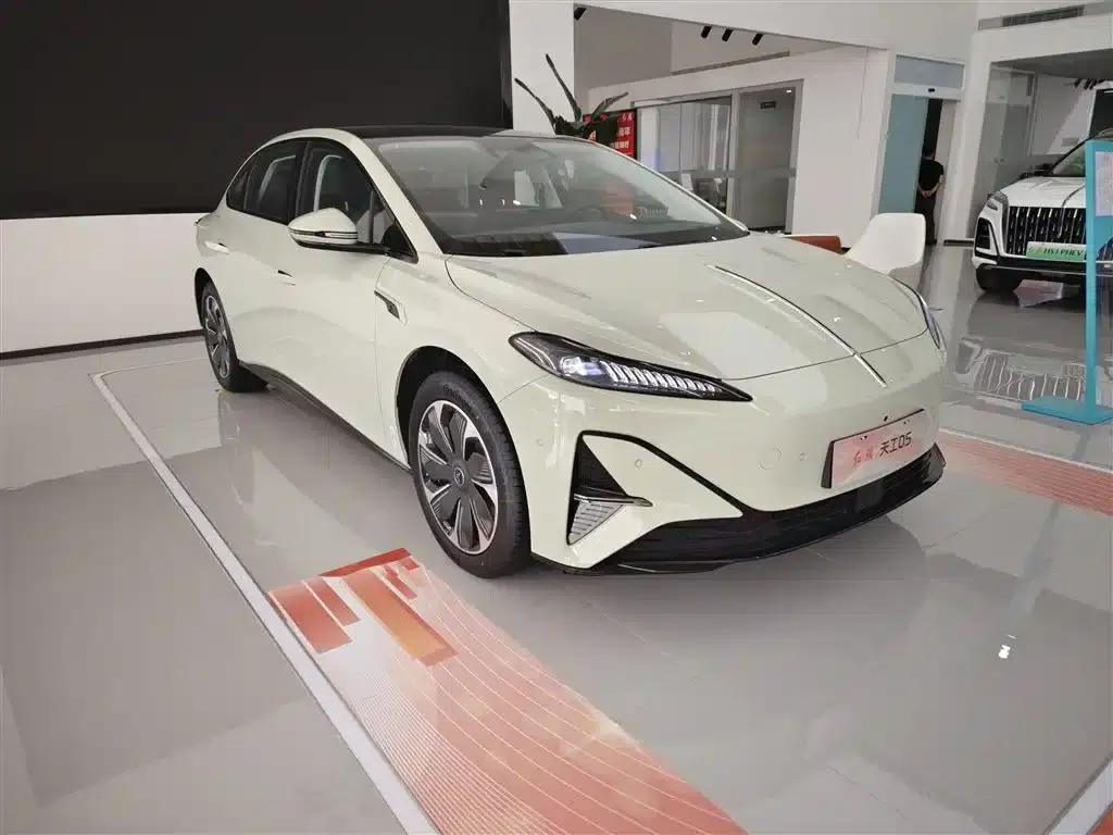 Hongqi Tiangong 05 2025 Model 550 Smart Selection Edition — миниатюра 8