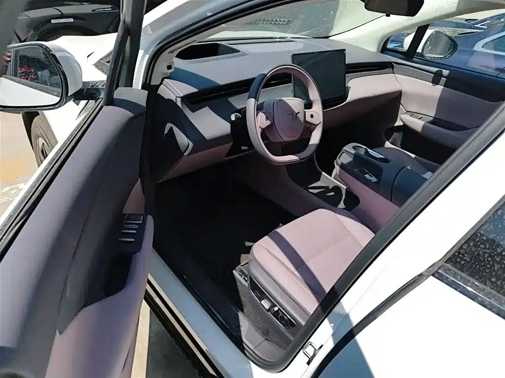 Hongqi Tiangong 06 2025 Model 520 — миниатюра 16