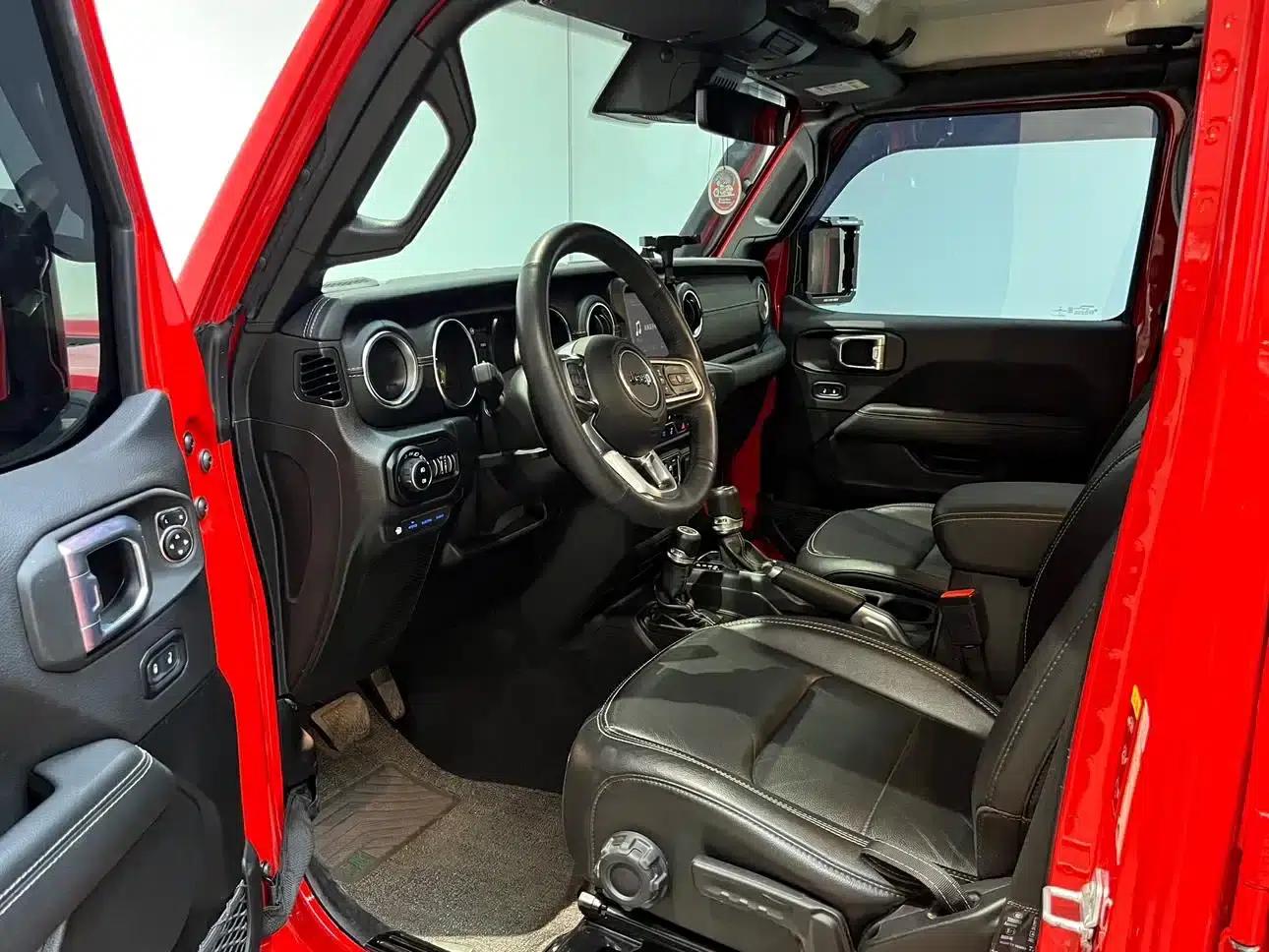 Jeep Wrangler New Energy 2021 Model 4-Door 2.0T 4xe Sahara — миниатюра 15