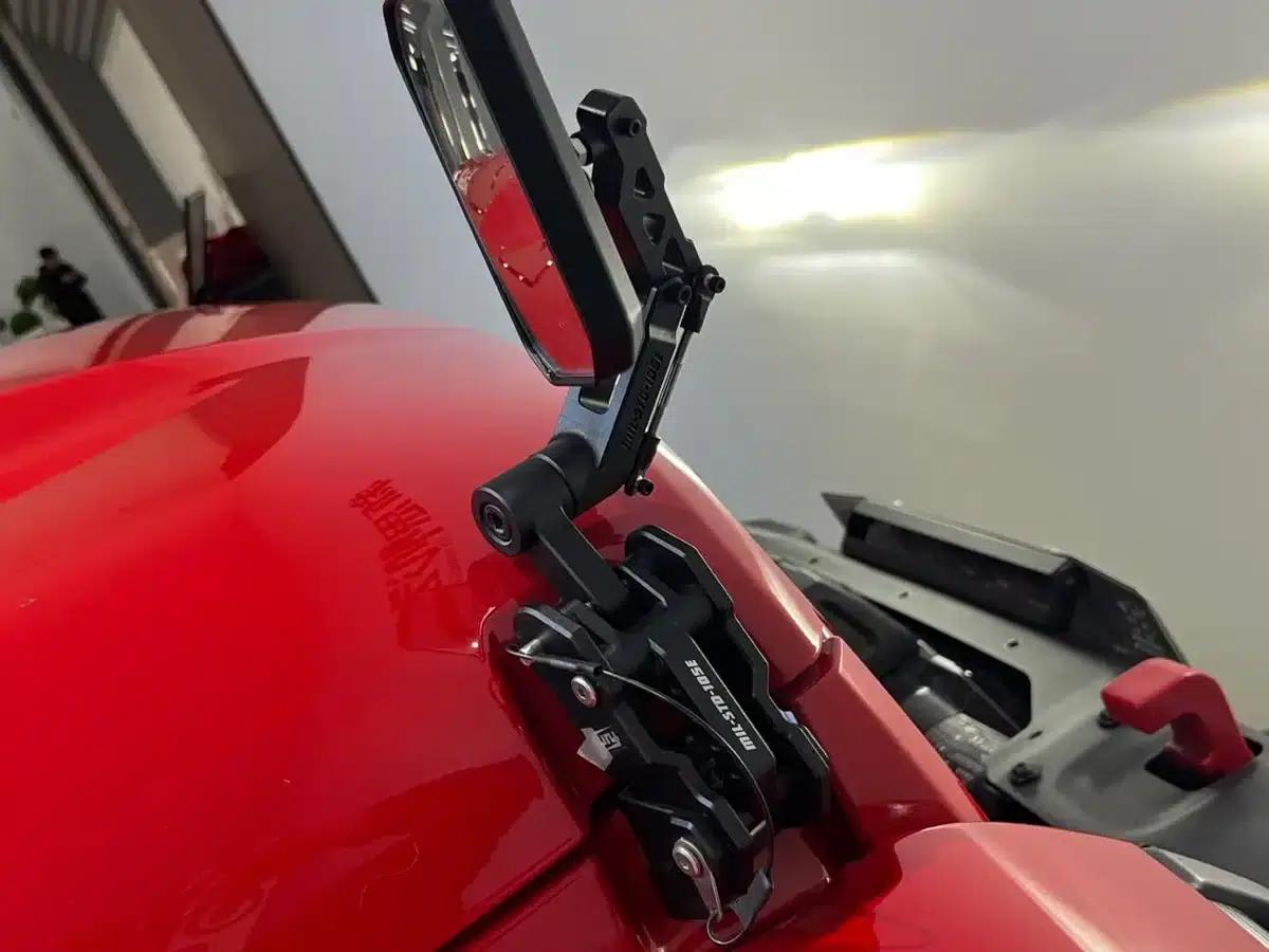 Jeep Wrangler New Energy 2021 Model 4-Door 2.0T 4xe Sahara — миниатюра 17