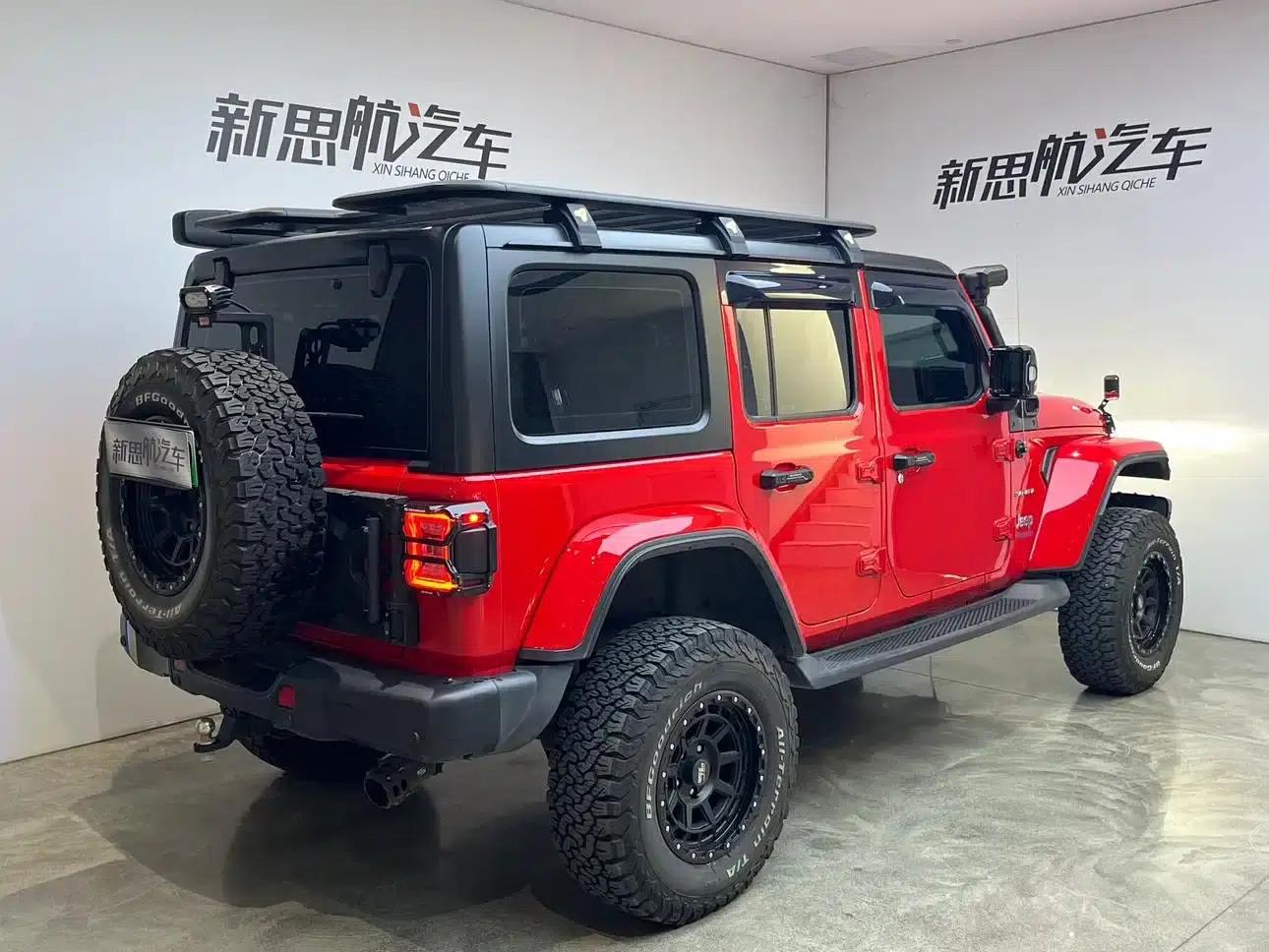 Jeep Wrangler New Energy 2021 Model 4-Door 2.0T 4xe Sahara — миниатюра 6